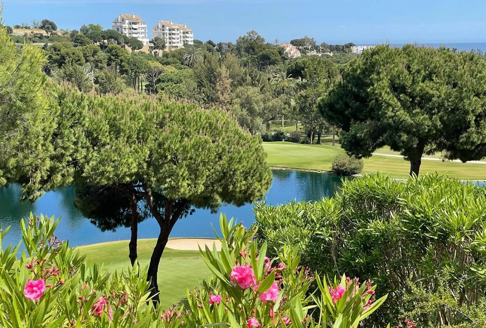 Golf Villa In Marbella, Frontline Golfvilla In Rioreal Golf Spain